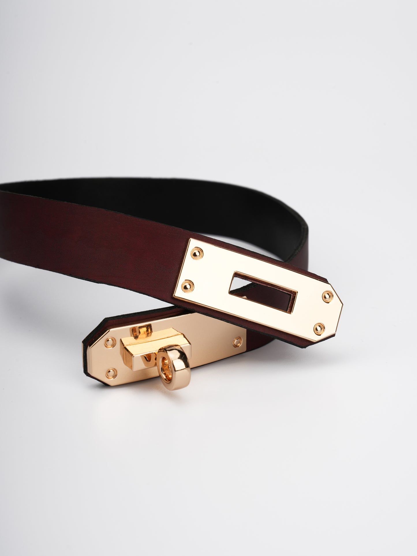 QIYE[Blazing]Kelly Buckle Collar That Changes Color With Temperature